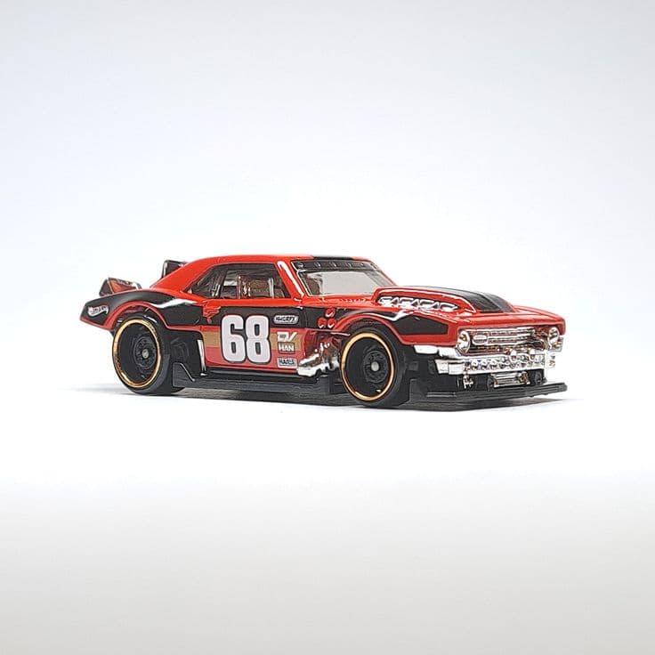 Muscle Car Klasik Merah Nomor 68